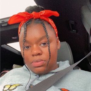 Meet your Posher, Laila